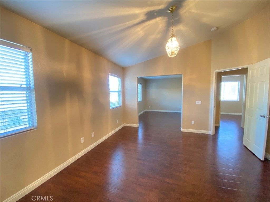 708 Hillview Street - Photo 17