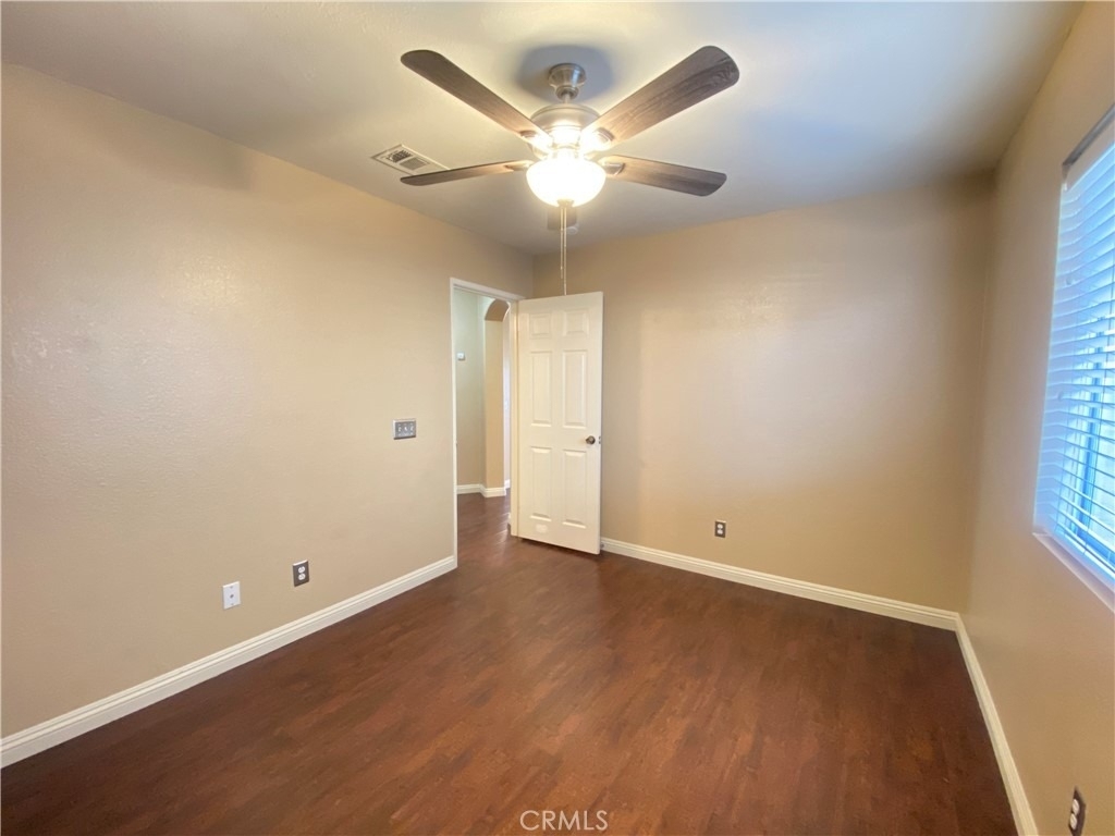 708 Hillview Street - Photo 12