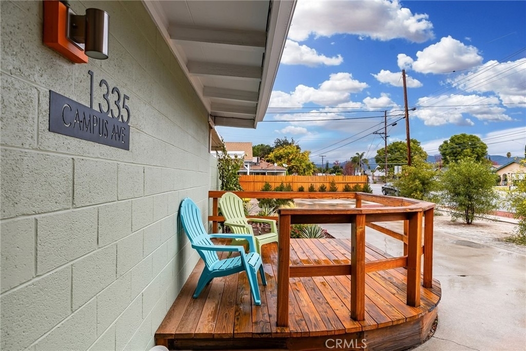 1335 Campus Avenue - Photo 5