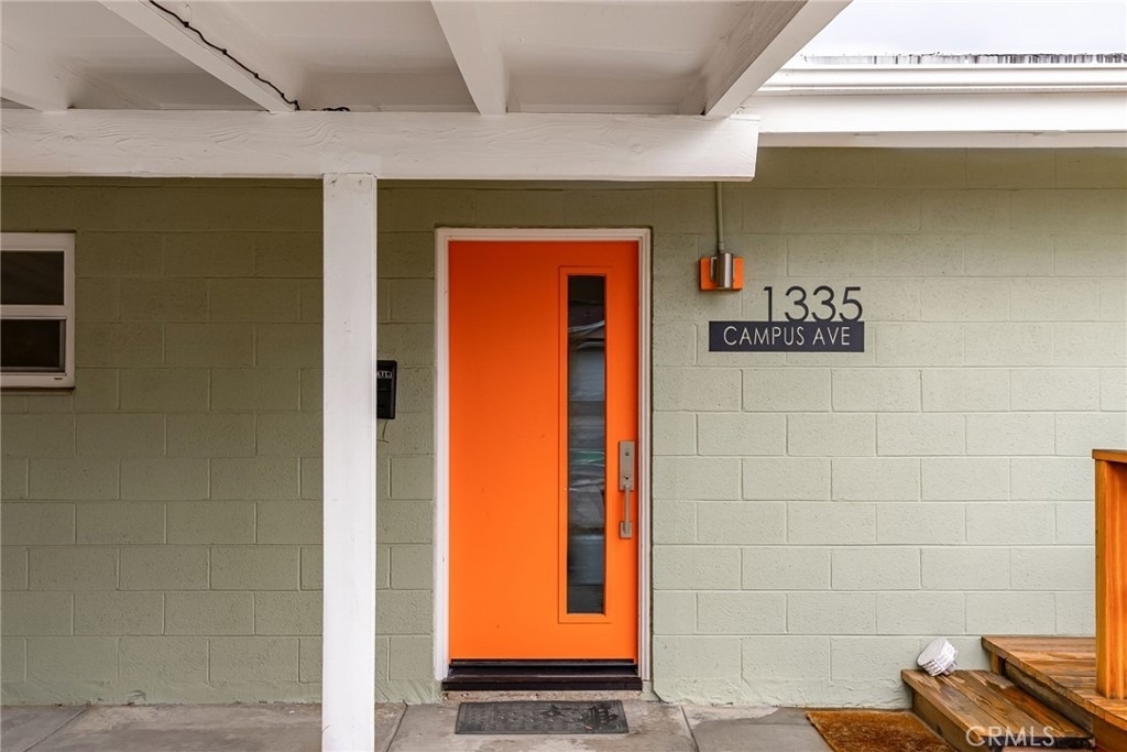 1335 Campus Avenue - Photo 6