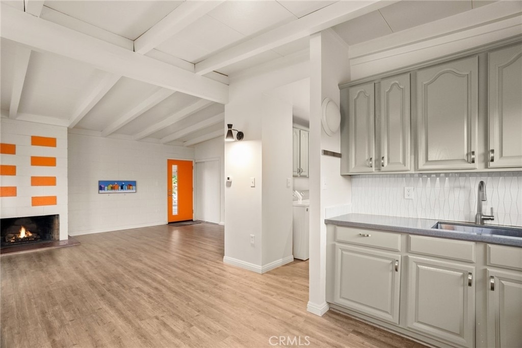 1335 Campus Avenue - Photo 9