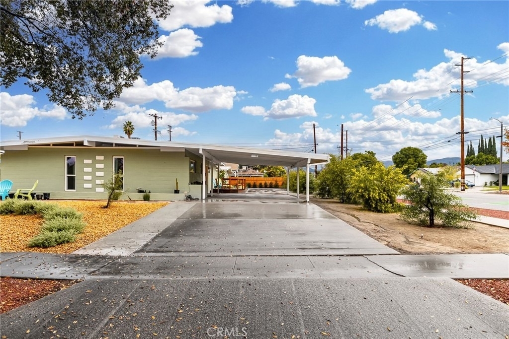 1335 Campus Avenue - Photo 1