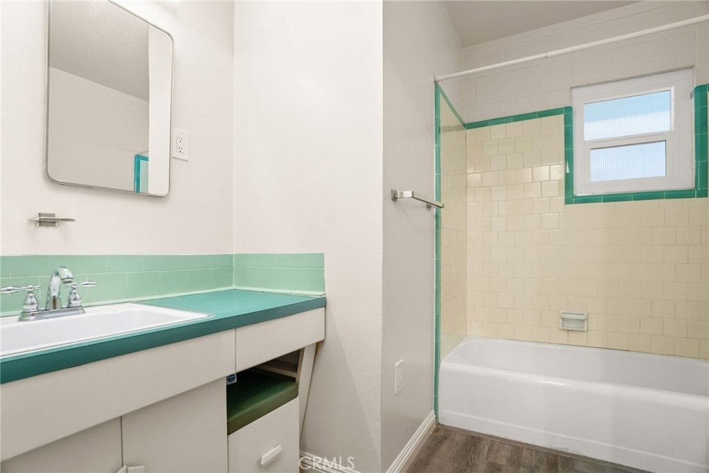 1335 Campus Avenue - Photo 14