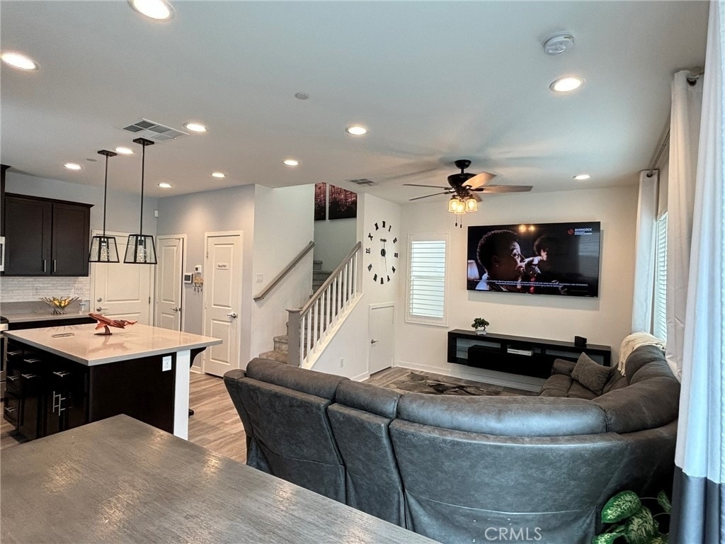 3827 Grant Street - Photo 2