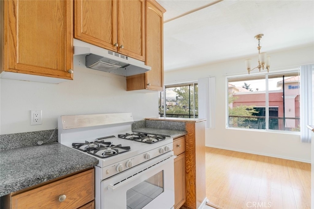 4514 Franklin Avenue - Photo 8