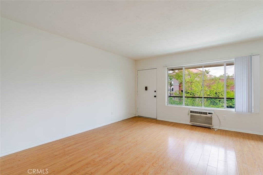 4514 Franklin Avenue - Photo 2