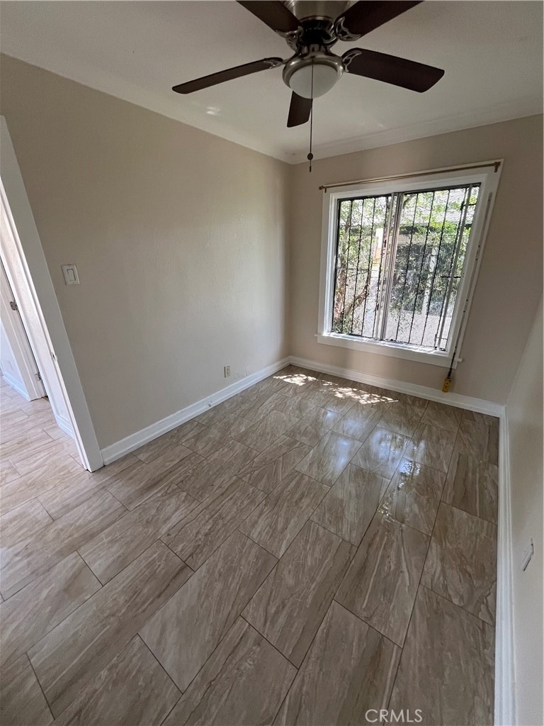 5216 S Budlong - Photo 25