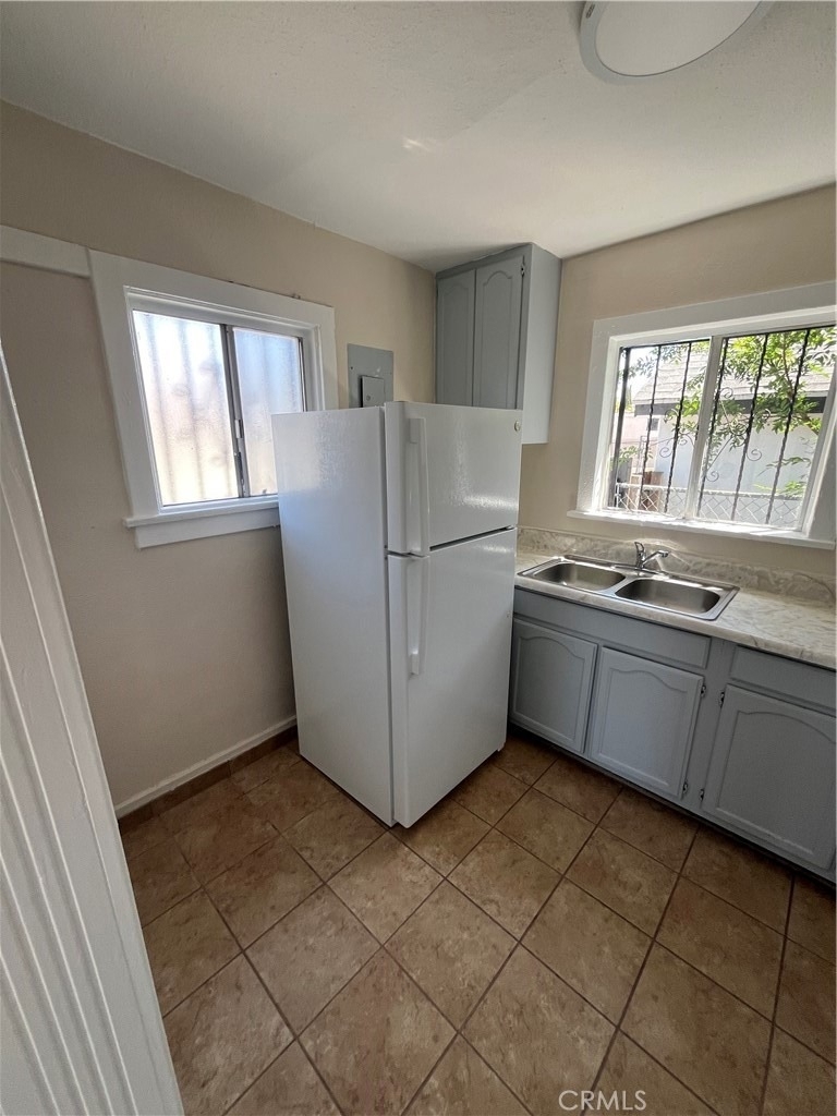 5216 S Budlong - Photo 31