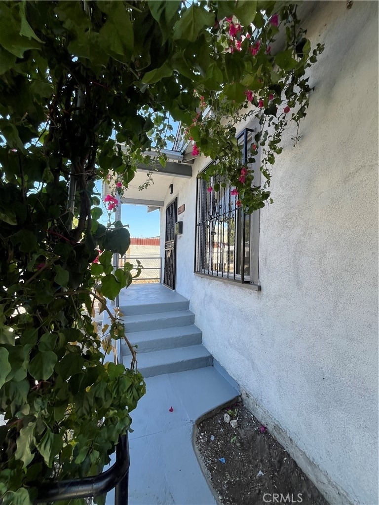 5216 S Budlong - Photo 4