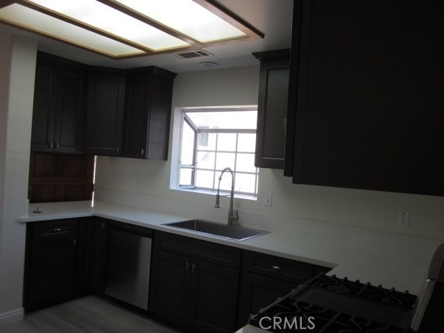 6017 Primrose Avenue - Photo 10