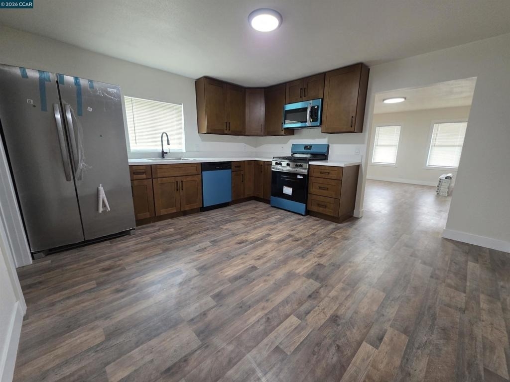 139 Ambrose Ave Unit A - Photo 1