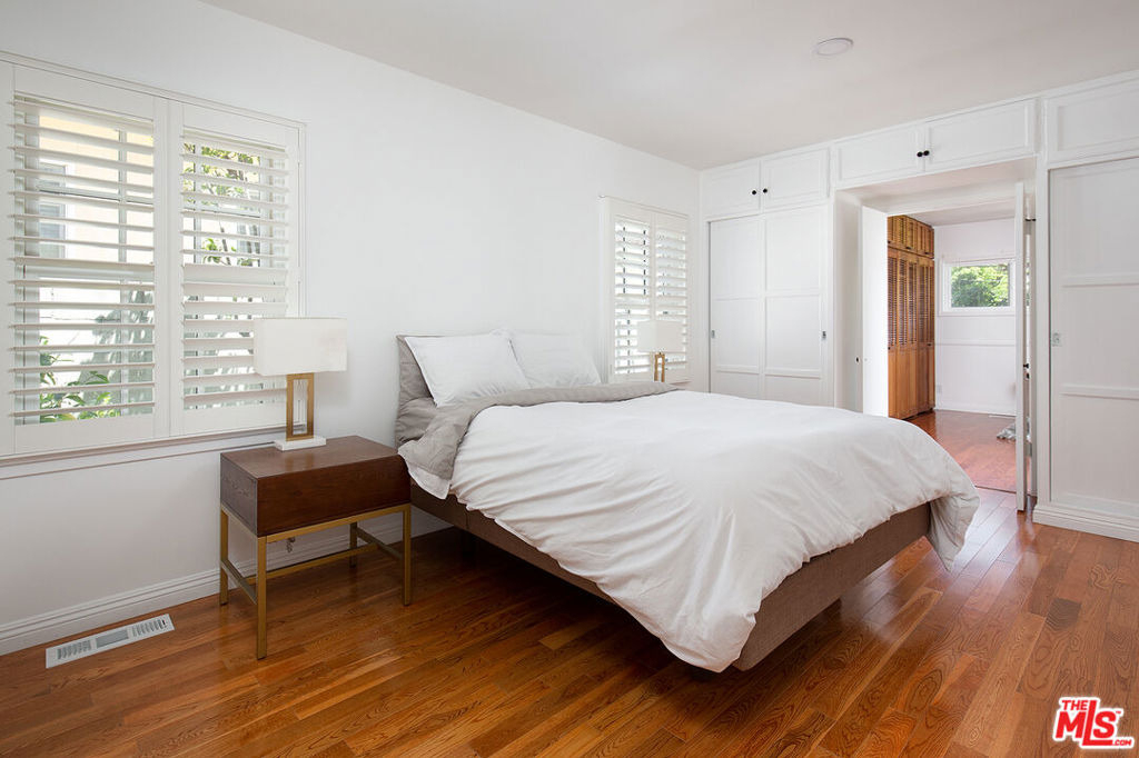 1900 Sycamore Drive - Photo 20