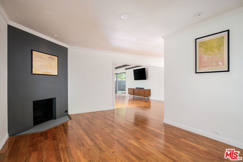 1900 Sycamore Drive - Photo 6