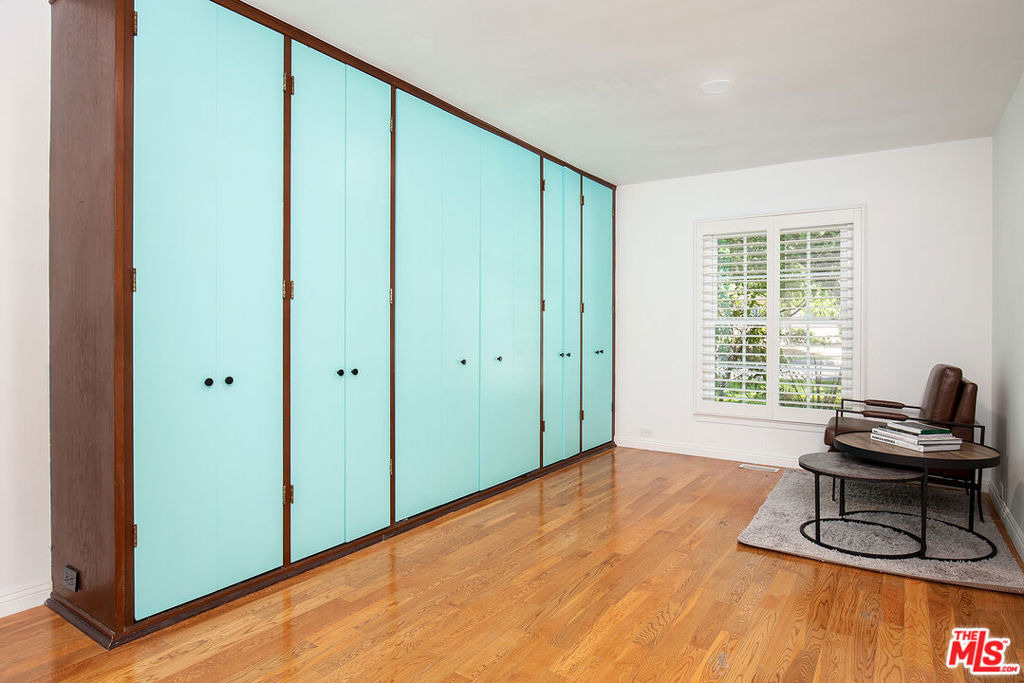 1900 Sycamore Drive - Photo 18