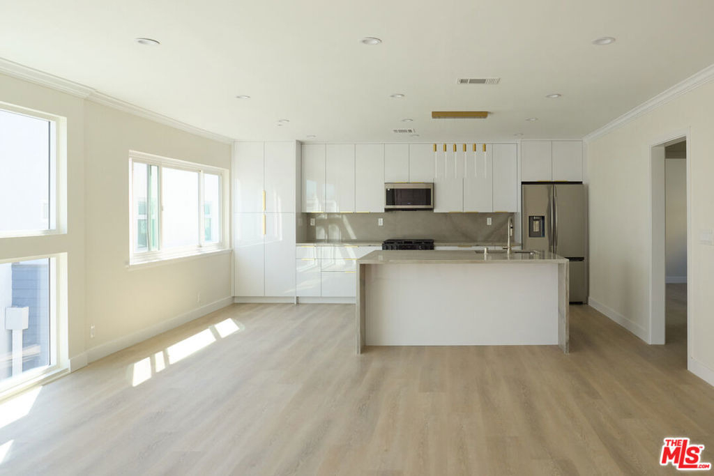 1223 23rd Street - Photo 0