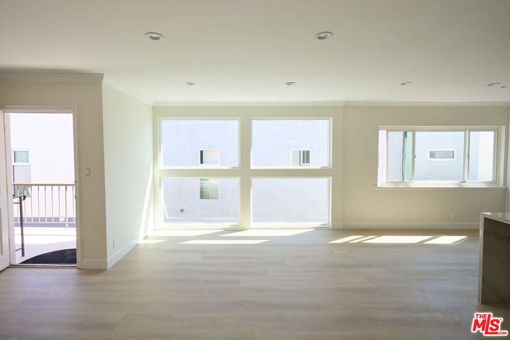 1223 23rd Street - Photo 5