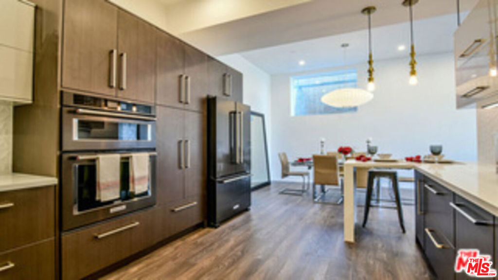 649 Cross Avenue - Photo 2