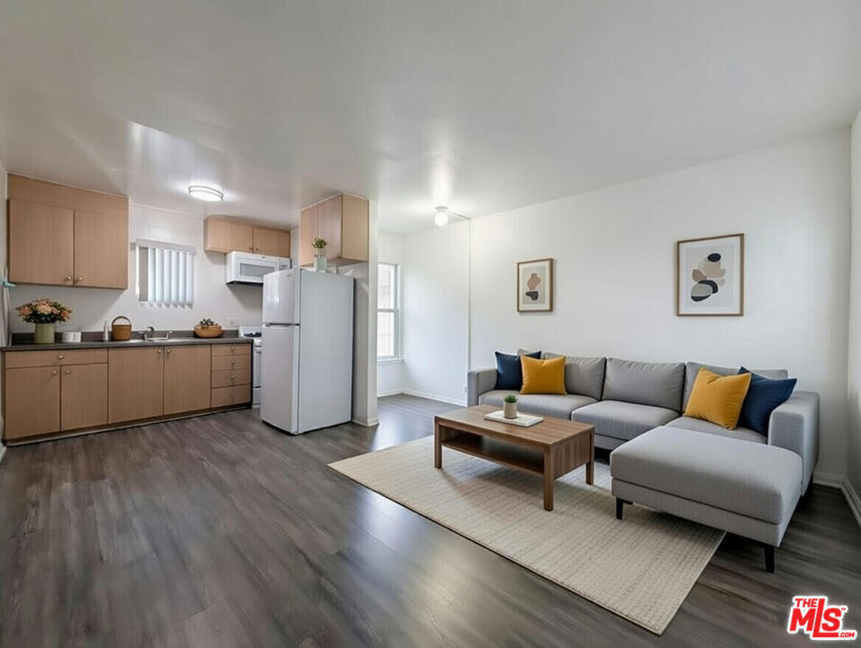 1211 W 28th Street - Photo 0