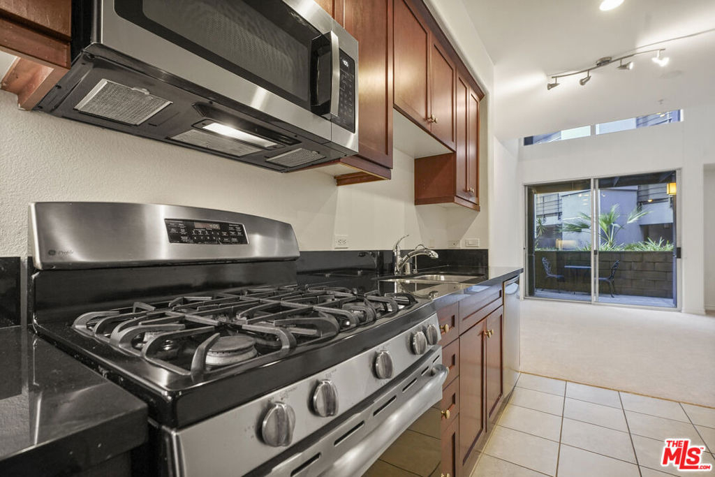 629 Traction Avenue - Photo 44