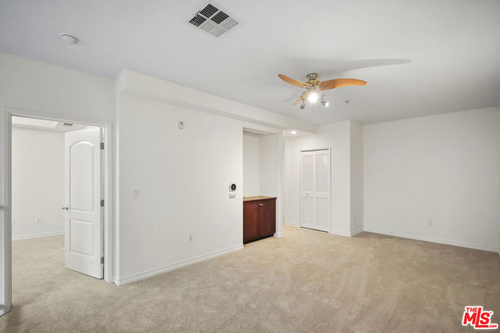 629 Traction Avenue - Photo 17
