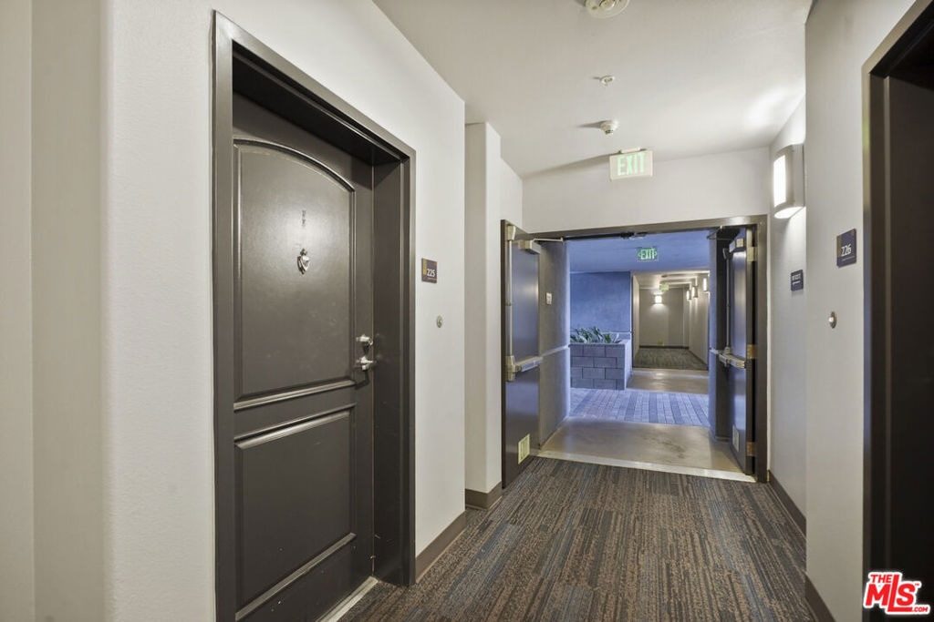 629 Traction Avenue - Photo 57