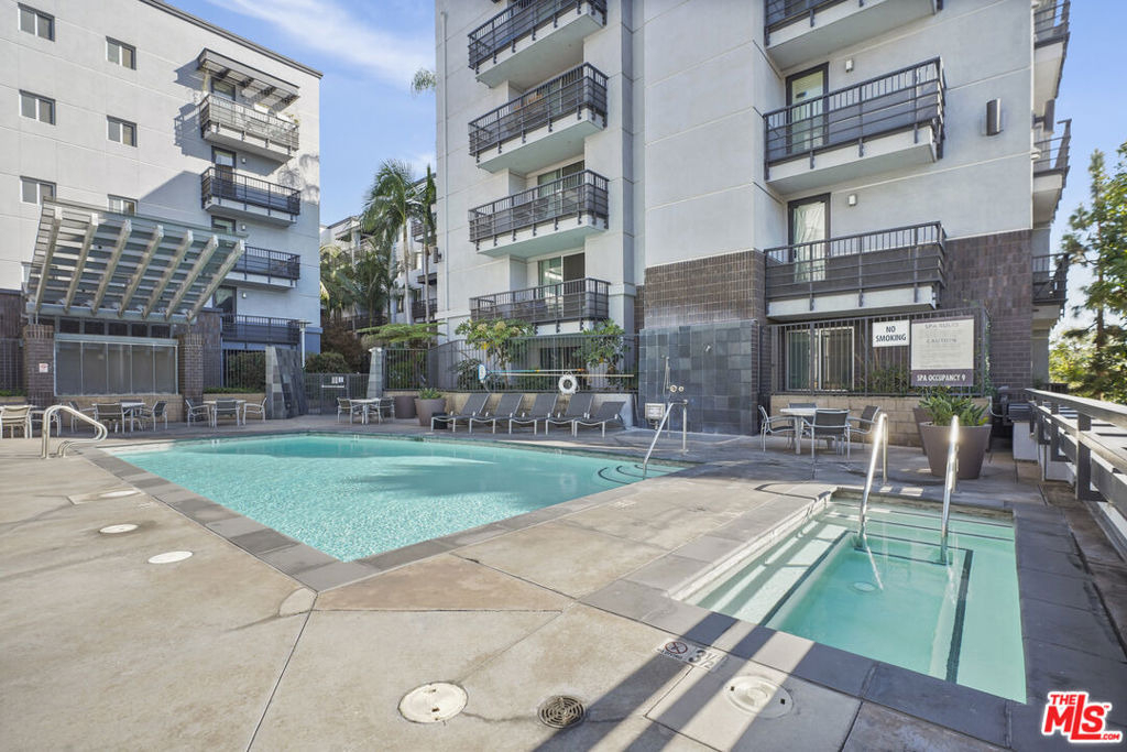 629 Traction Avenue - Photo 15