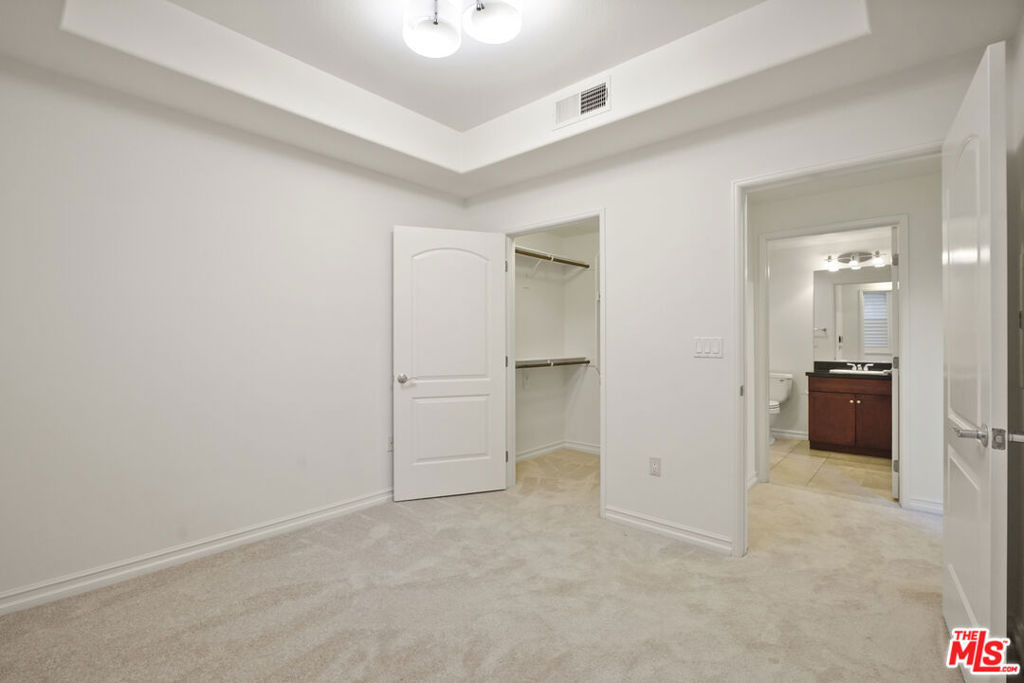629 Traction Avenue - Photo 52