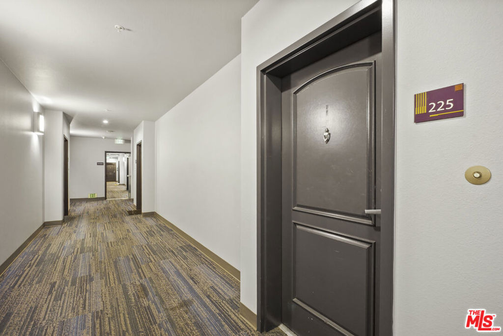 629 Traction Avenue - Photo 56