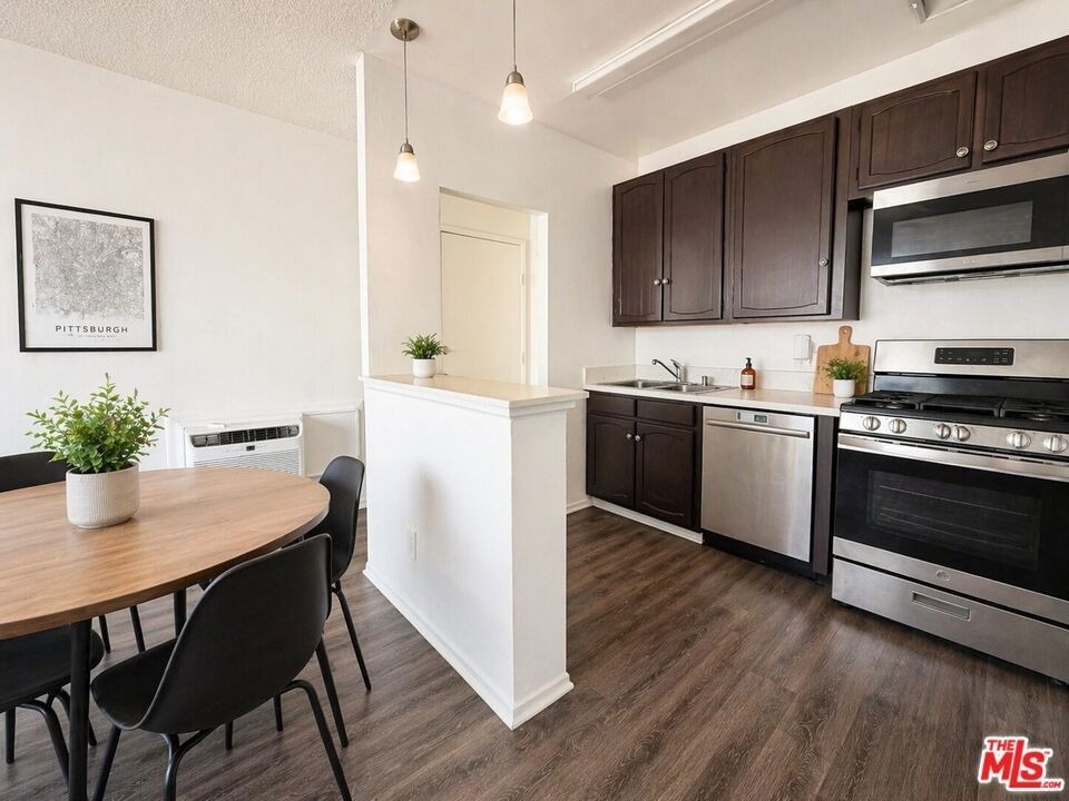 1133 W 36th Place - Photo 1