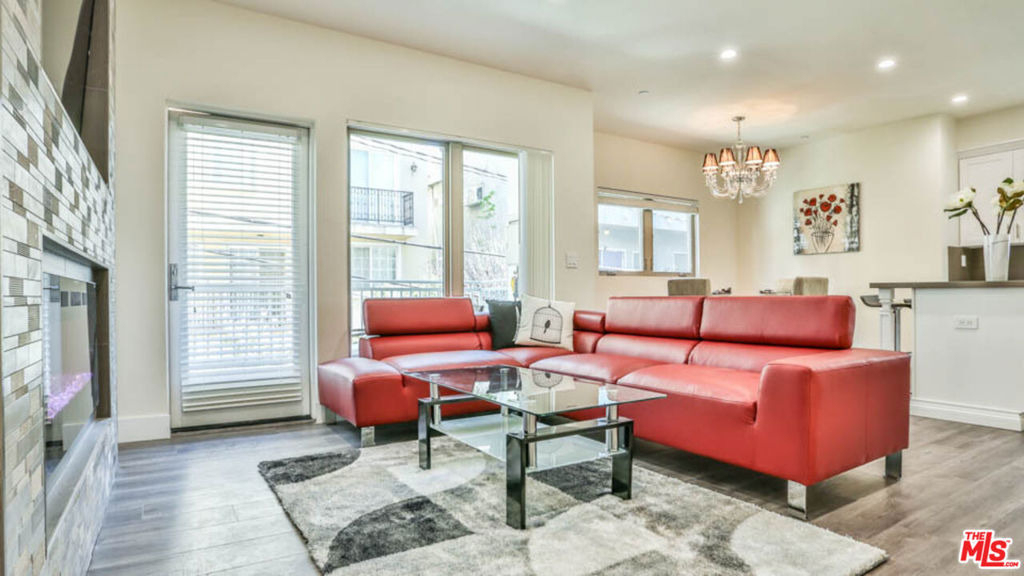 1424 S Bentley Avenue - Photo 13