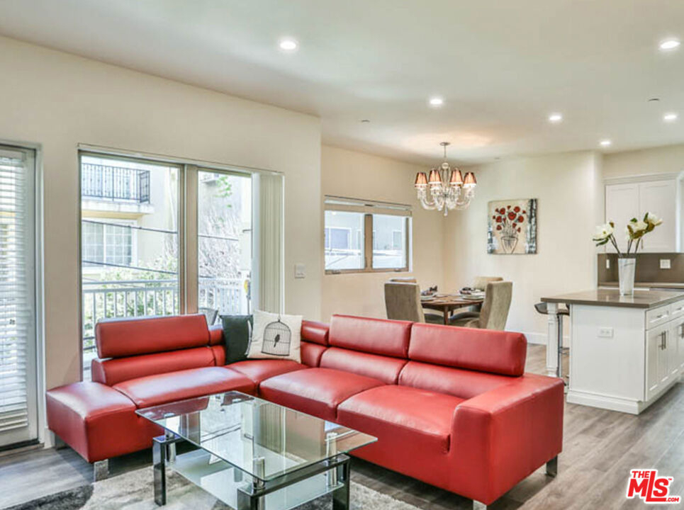 1424 S Bentley Avenue - Photo 1