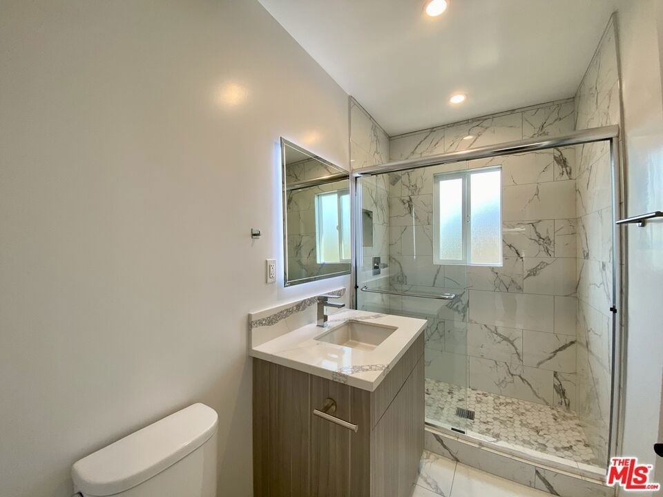 3207 W 3rd Street - Photo 9