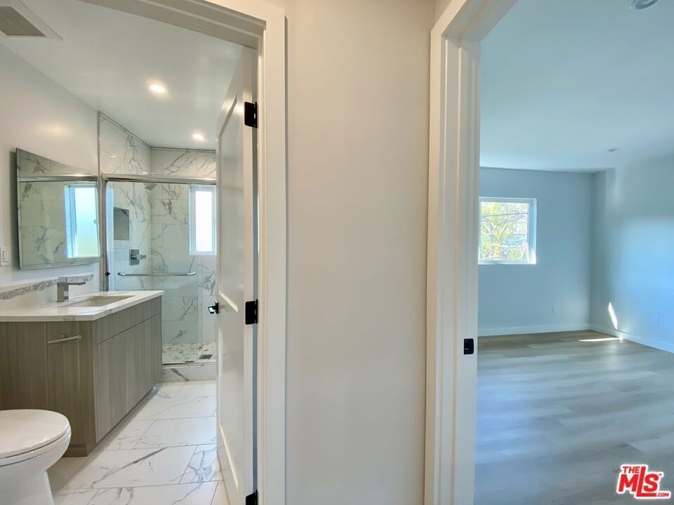 3207 W 3rd Street - Photo 7