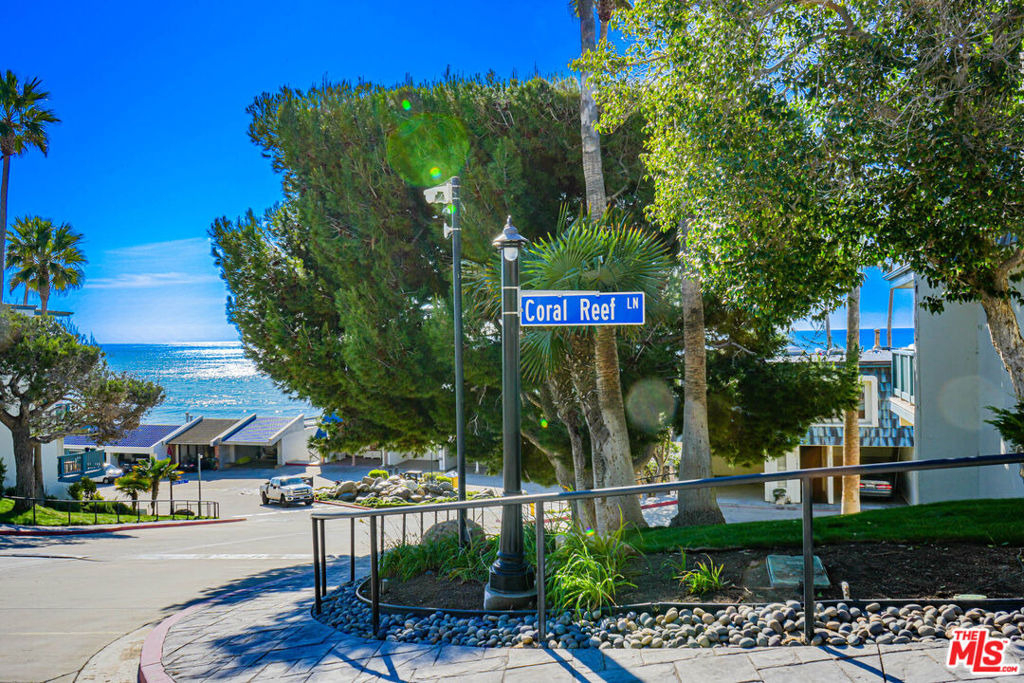 11874 Coral Reef Lane - Photo 4