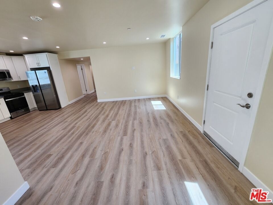 2726 S Cochran Avenue - Photo 4