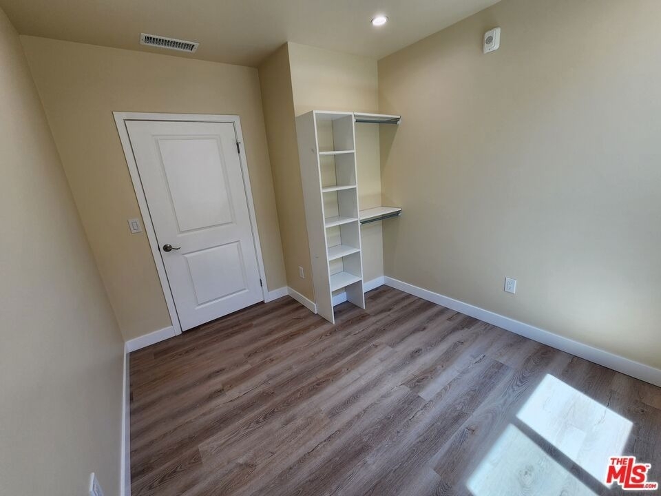 2726 S Cochran Avenue - Photo 13