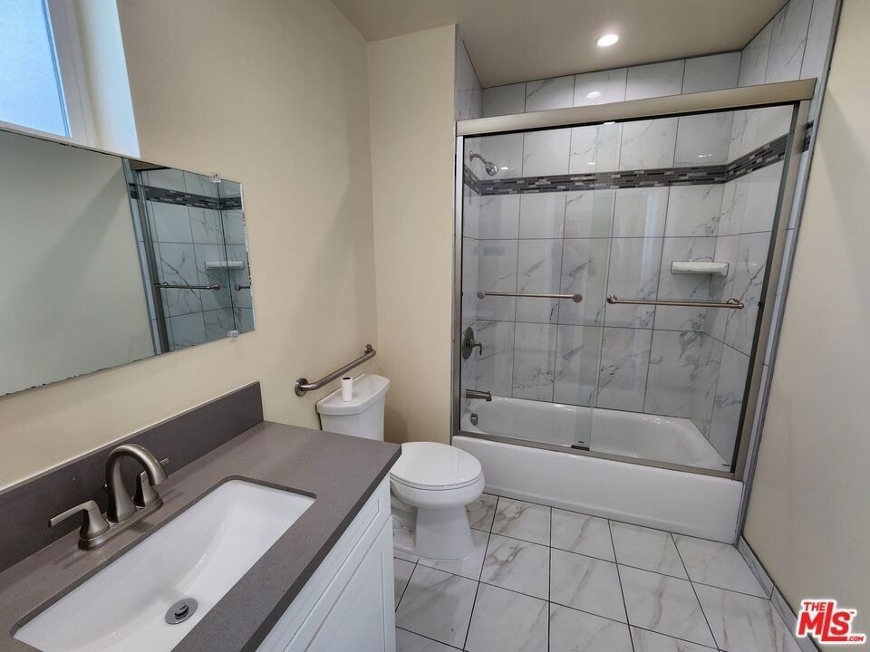 2726 S Cochran Avenue - Photo 17