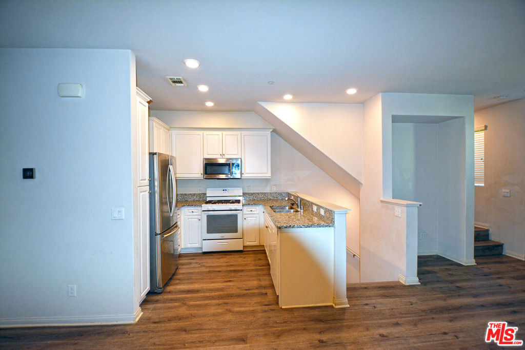 14107 W Birch Lane - Photo 9