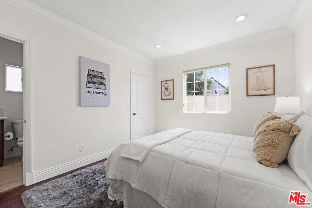 1114 S La Peer Drive - Photo 18
