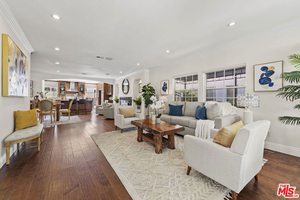 1114 S La Peer Drive - Photo 2