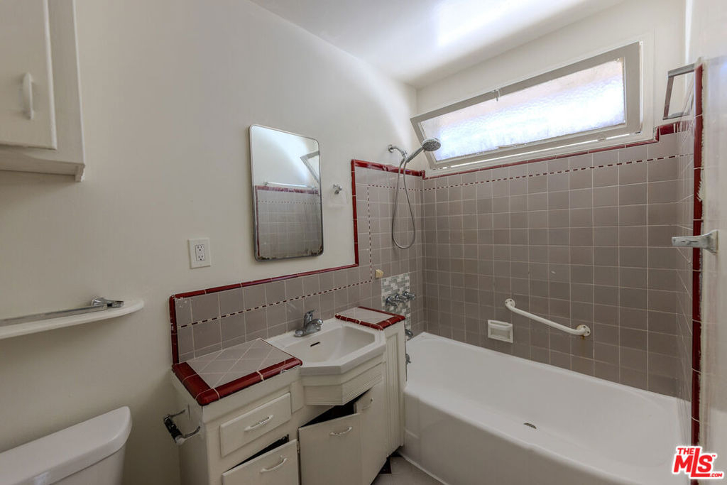 3821 Lockland Drive - Photo 12