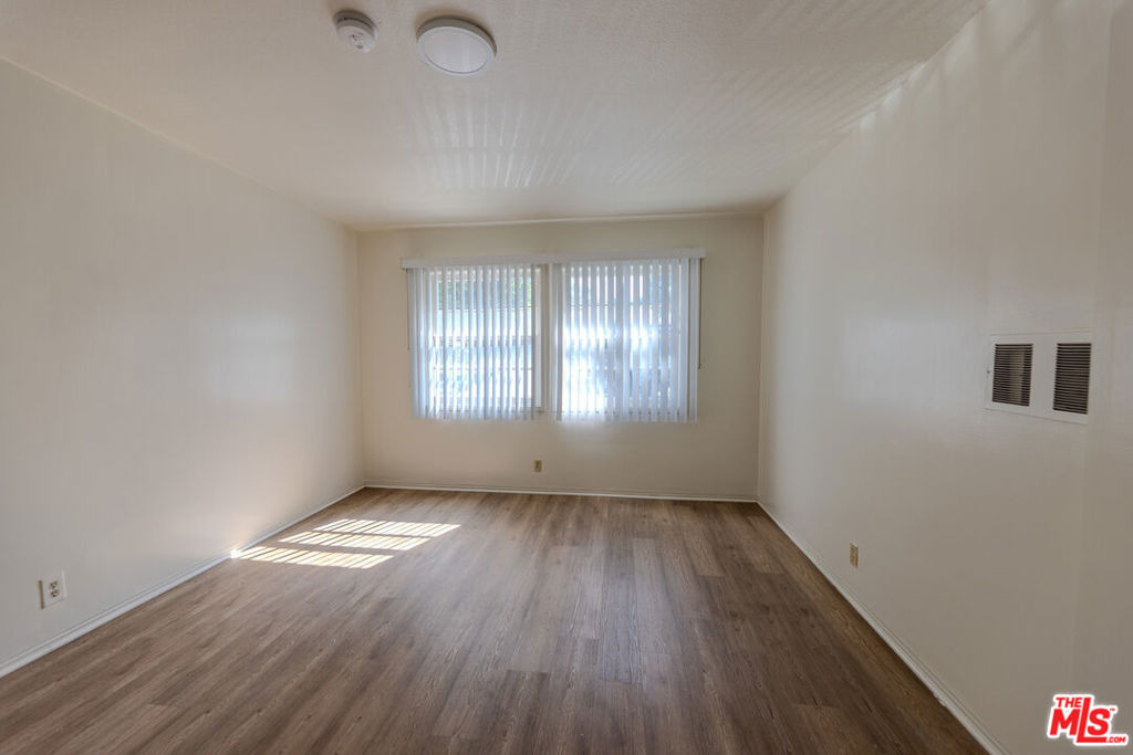 3821 Lockland Drive - Photo 9