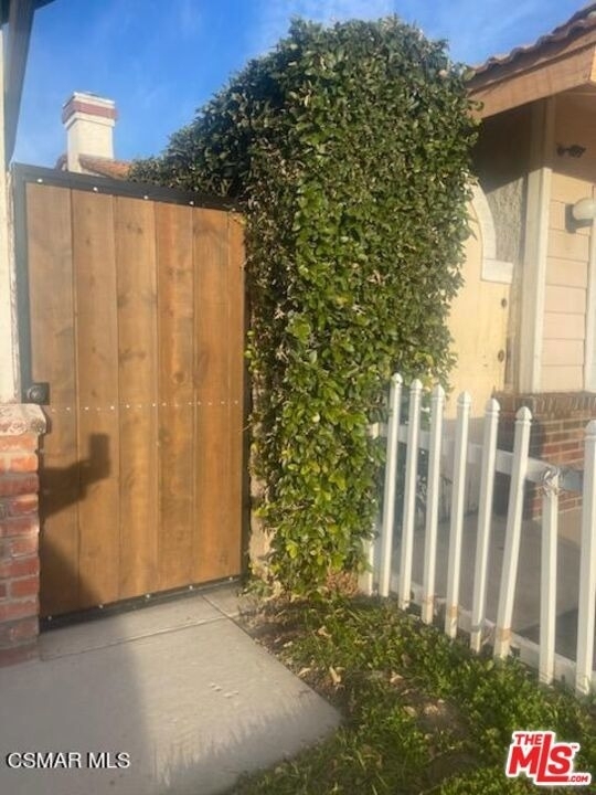 6211 Anastasia Street - Photo 6