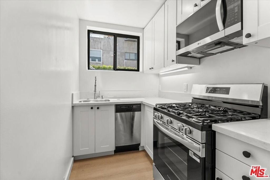 6732 Esplanade Street - Photo 2