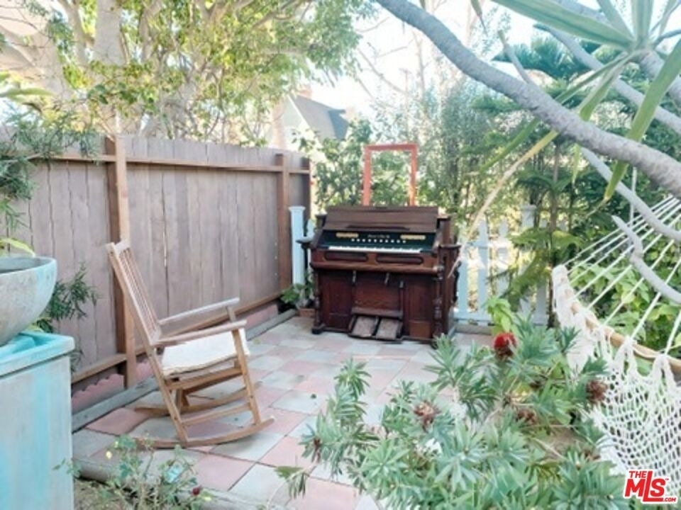 2303 Dell Avenue - Photo 7