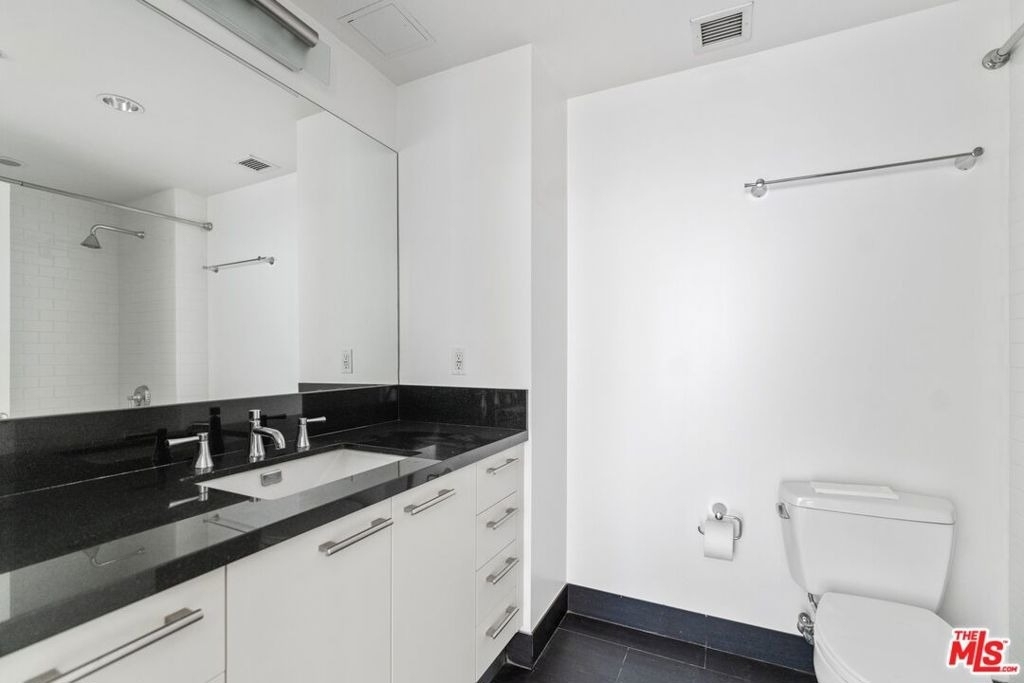 416 S Spring Street - Photo 17