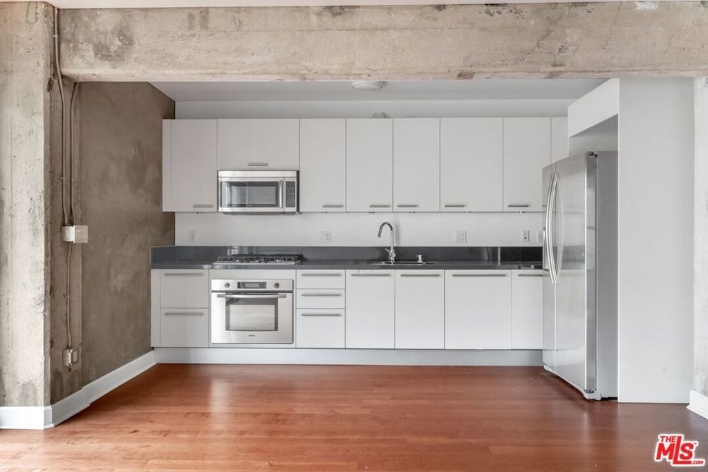 416 S Spring Street - Photo 12