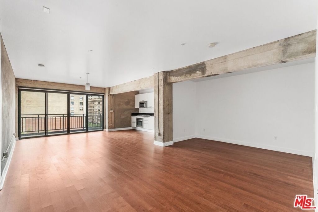416 S Spring Street - Photo 5