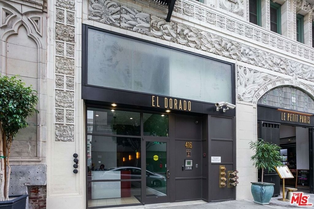 416 S Spring Street - Photo 0
