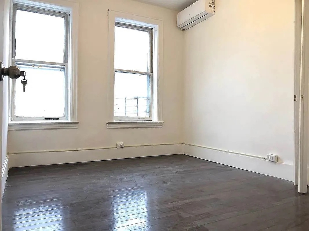 Nostrand Avenue - Photo 1